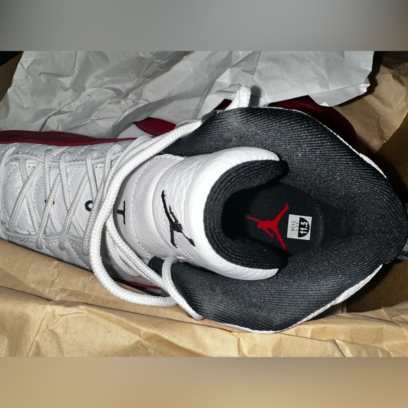 Retro Cherry 12s dead stock! fresh dead Js! Lol - Picture 8 of 10
